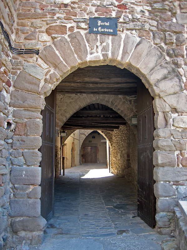 Portal medieval de Cardona, entrada secular al Poble Vell de Súria.© Imatge ACNA